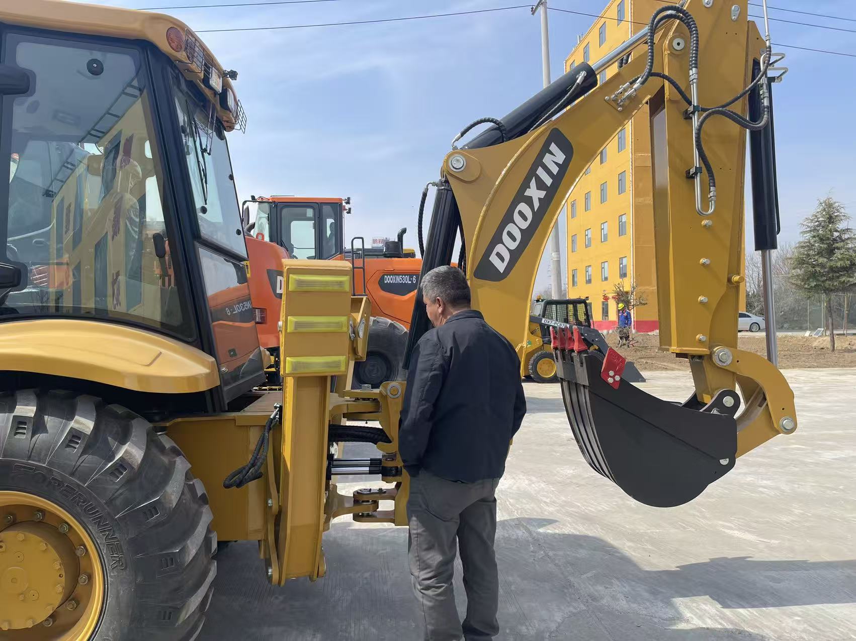 Clientes sul-americanos visitam nossa fábrica