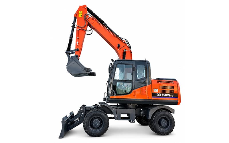 Um “Transformador” para a Engenharia Municipal! A escavadeira de rodas EW150-D de 13,52 toneladas: pronta para a estrada e para o trabalho - sem atrasos na movimentação de locais